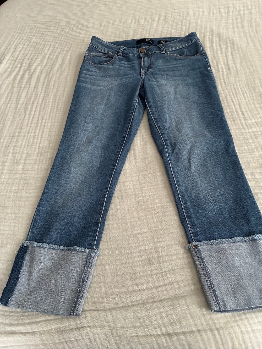 1822 Denim Medium Blue Ankle-Cropped Cuffed Jeans